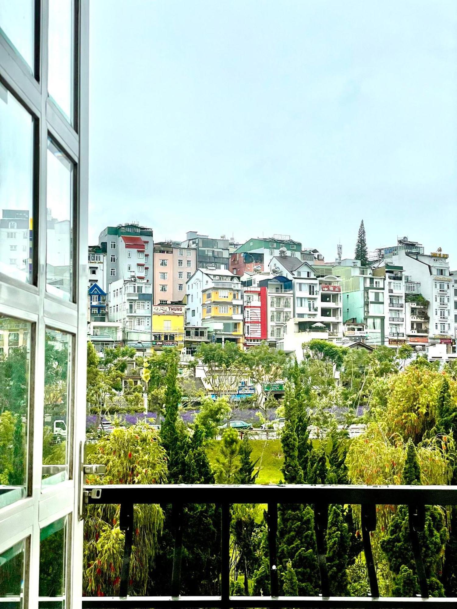 Phuong Vy Hotel Da Lat Buitenkant foto